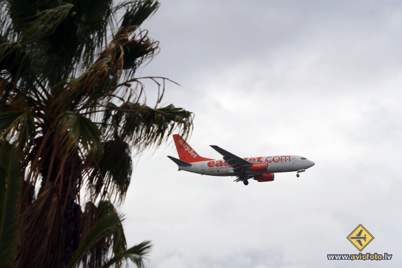 Boeing 737-73V